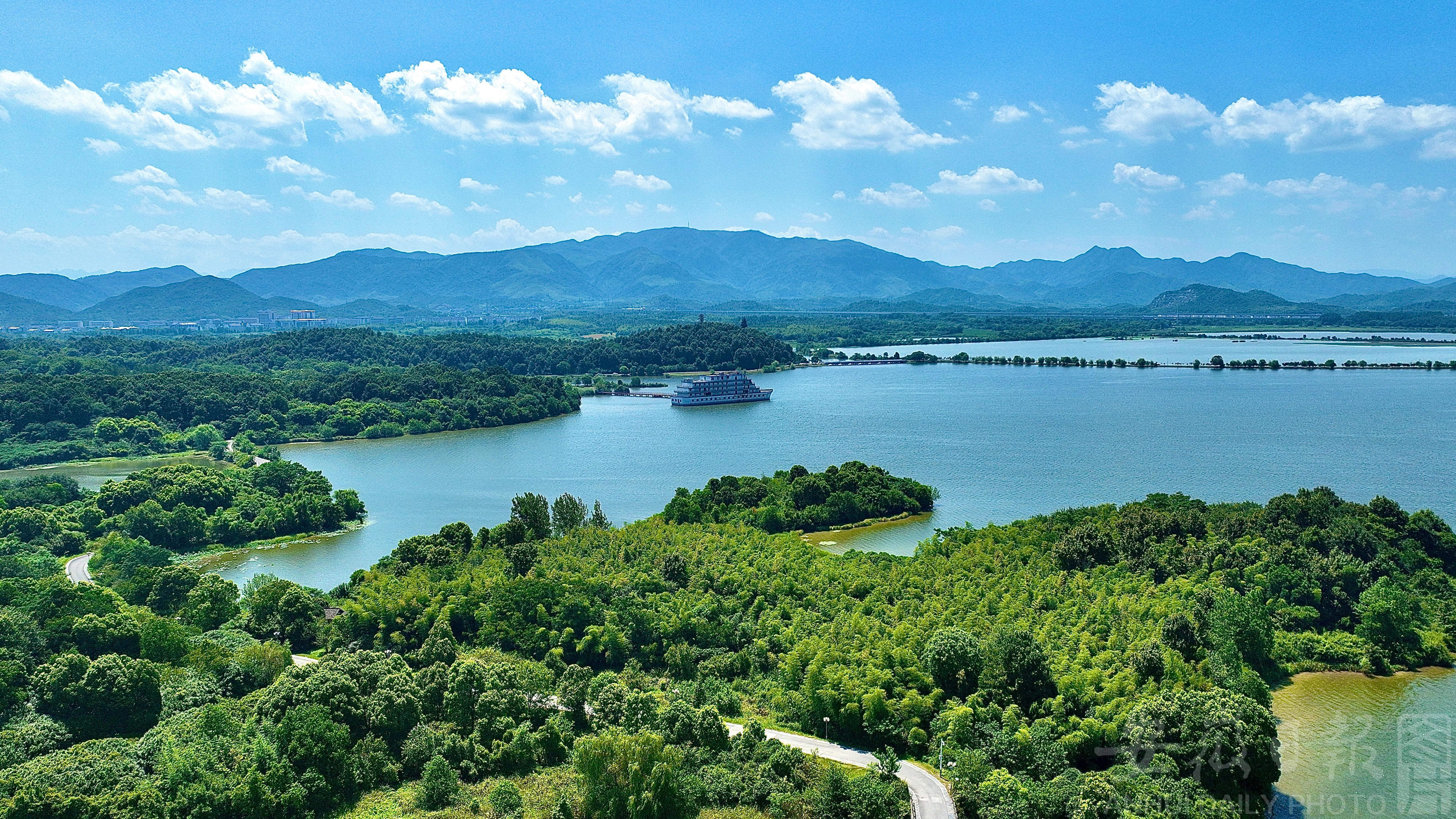 平天湖景美如畫(huà)